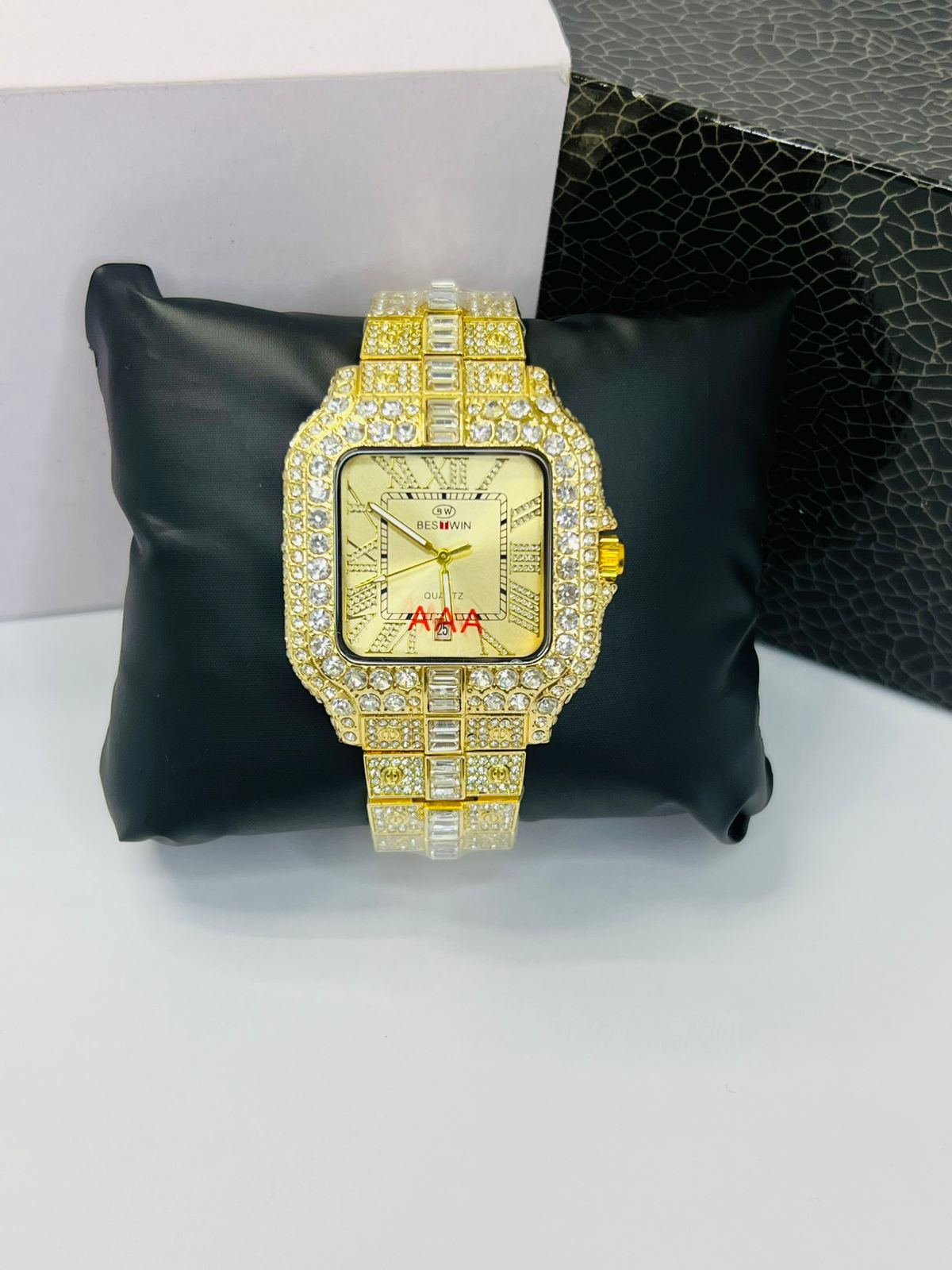Bestwin Luxury Watch – Elegant Design & Premium Quality
