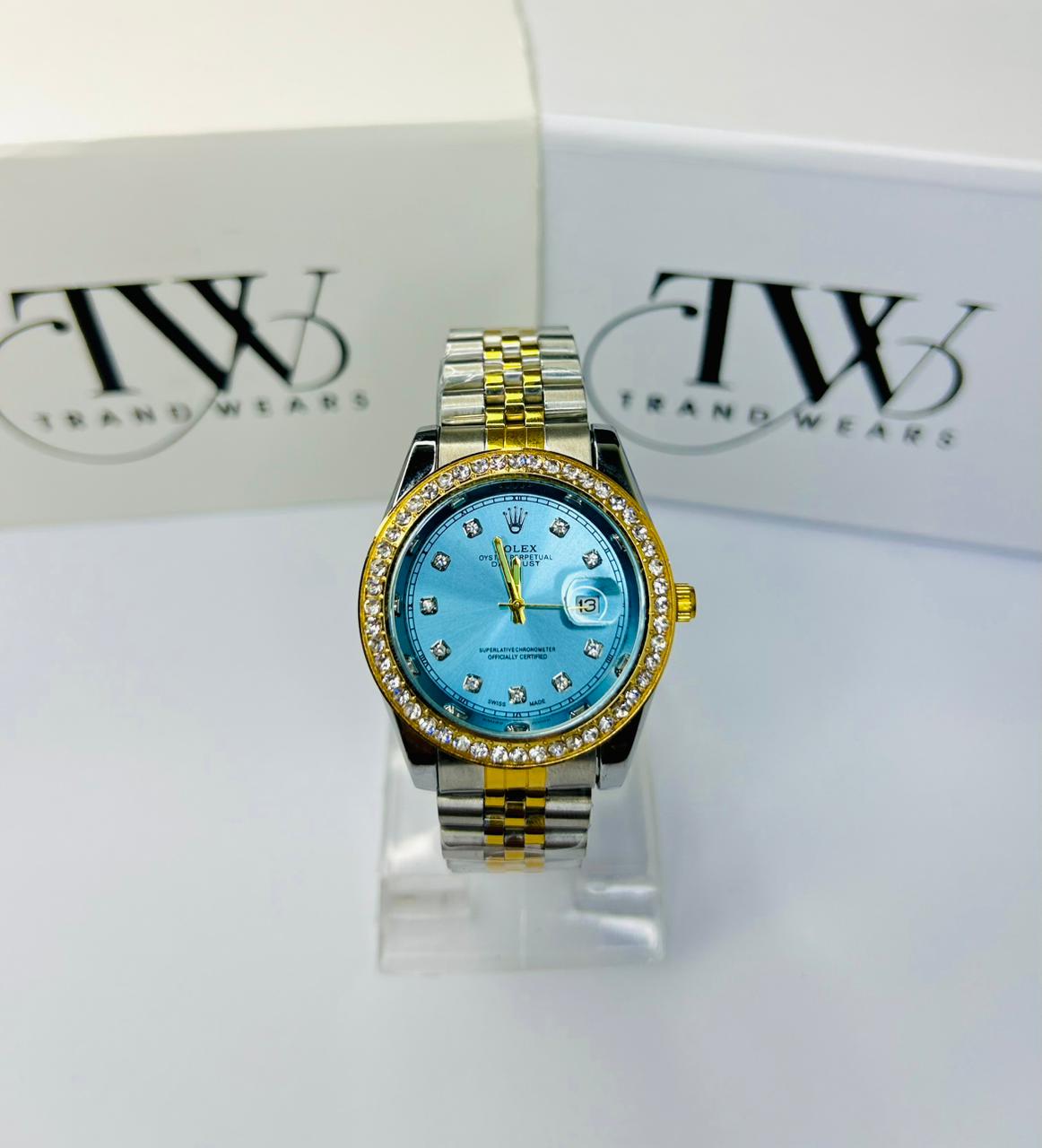 Classic Rolly Wrist Watch – Timeless Style Statement
