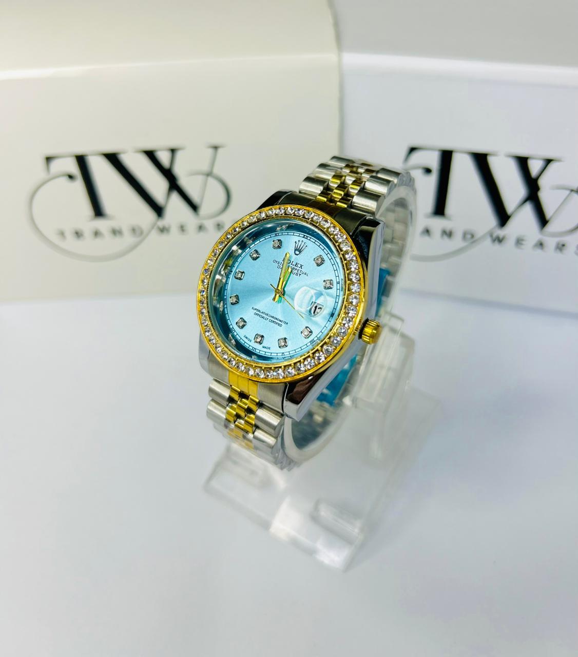 Classic Rolly Wrist Watch – Timeless Style Statement