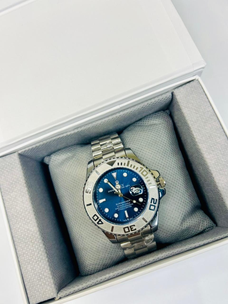 Bazel Style Silver Tone Men’s Watch – Royal Blue Dial, Stainless Steel Strap, Luxury Waterproof Wrist Watch
