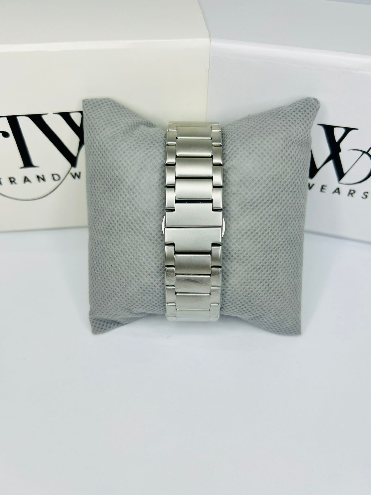 Men’s Square Dial Watch – Black Dial, Silver Stainless Steel Strap, Modern Luxury Analog Wrist Watch
