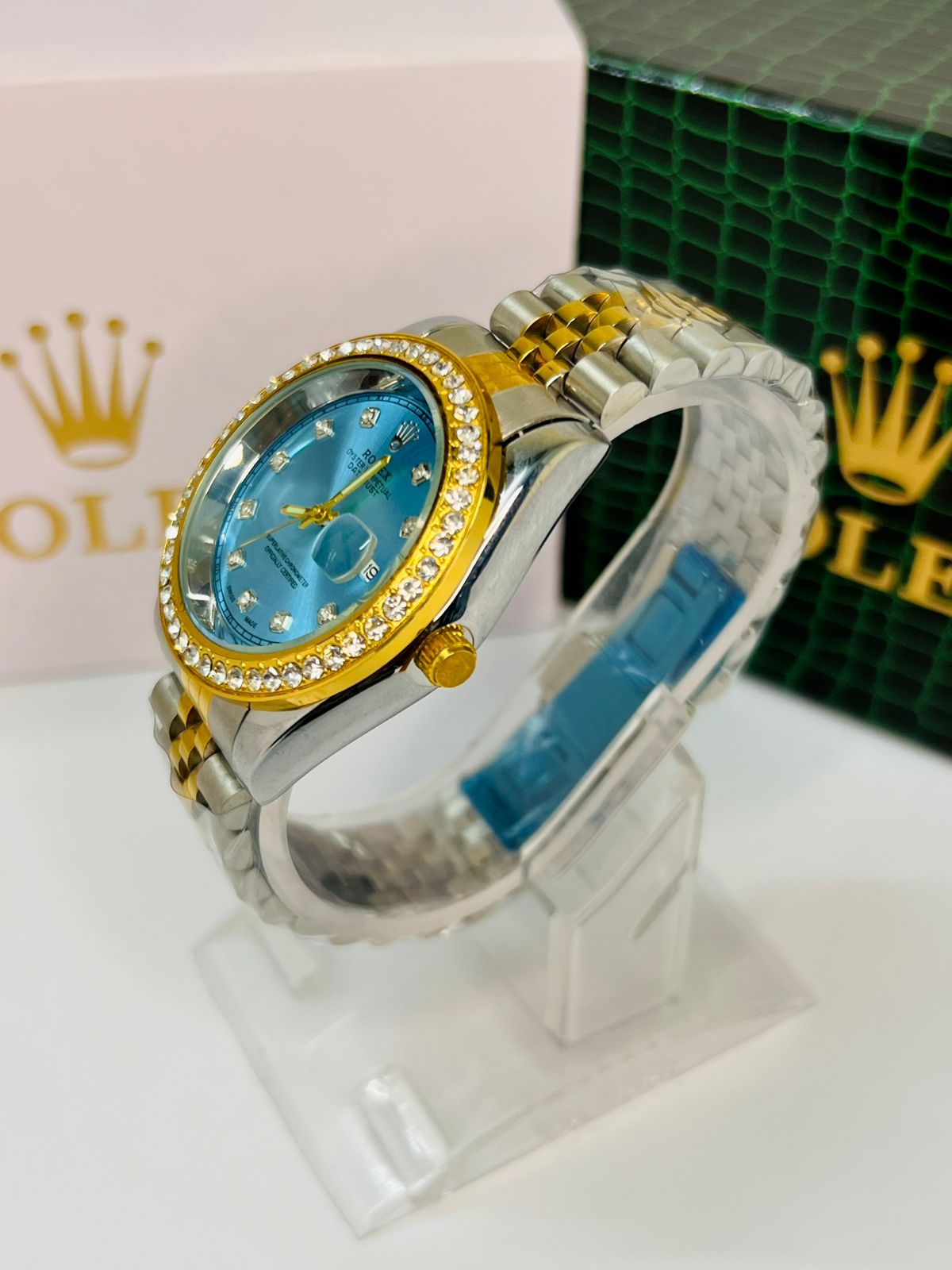 Signature Rolex Watch – Iconic Luxury Design