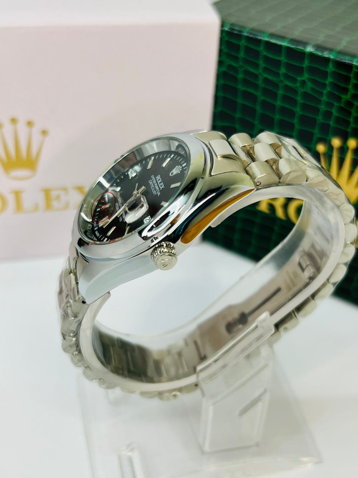 Elegant Rolex Watch – High-End Fashion Timepiece