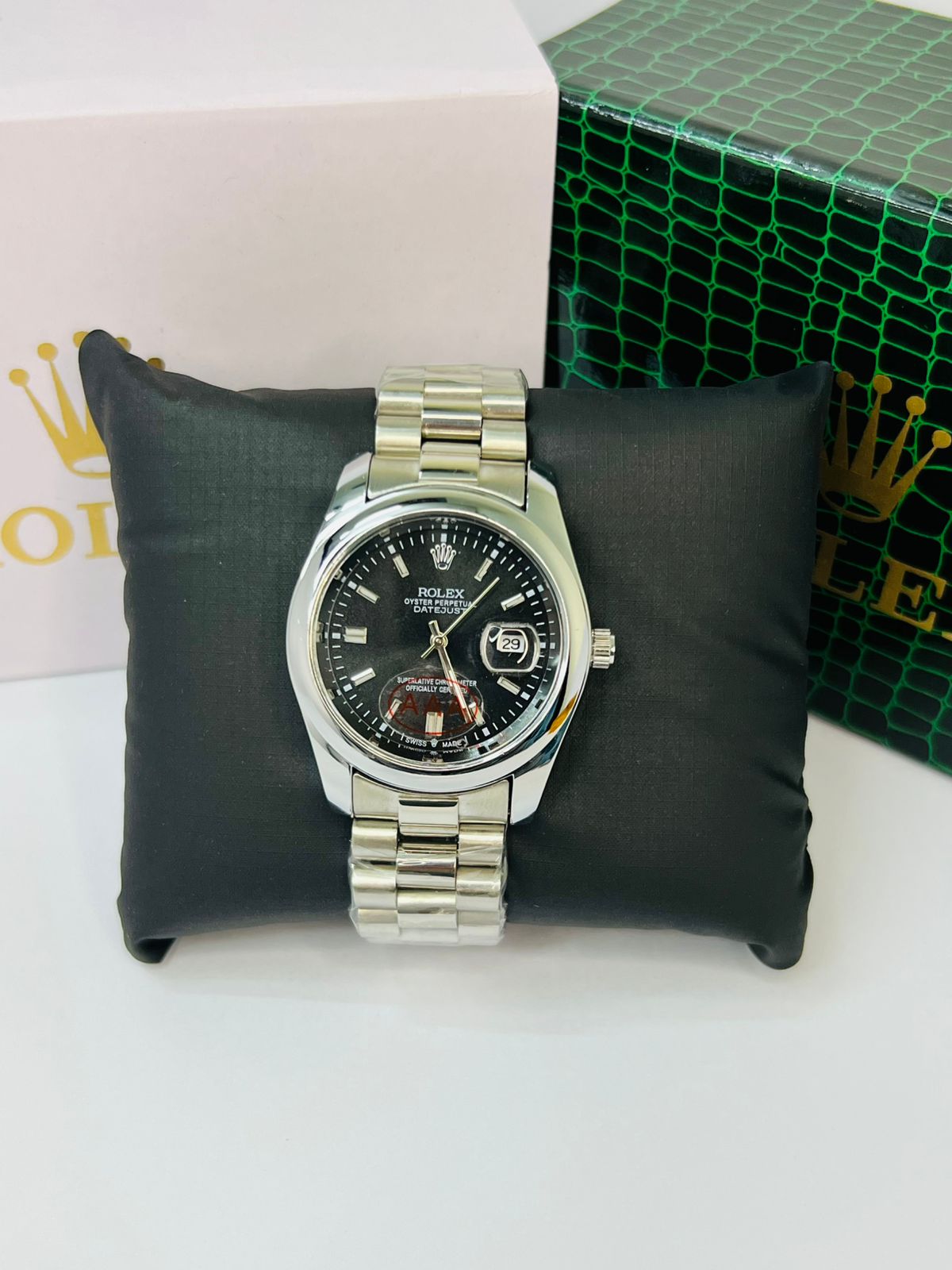 Elegant Rolex Watch – High-End Fashion Timepiece