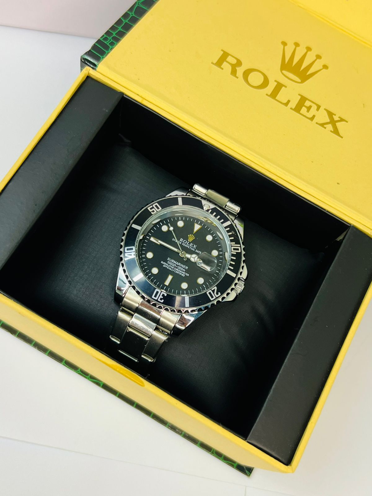 Rolex Submariner Design Men’s Wrist Watch – Classic Luxury Diver Style Watch